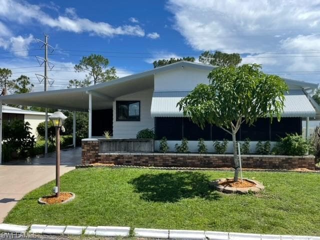9022 Flamingo CIR NORTH FORT MYERS, FL 33903