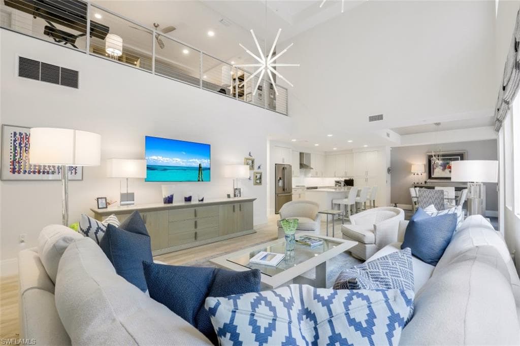 1035 3rd AVE S 117 NAPLES, FL 34102