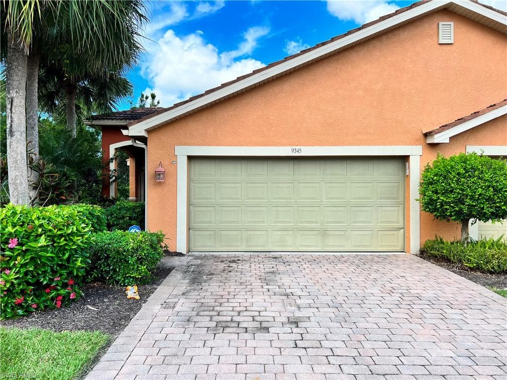 9345 Aegean CIR LEHIGH ACRES, FL 33936
