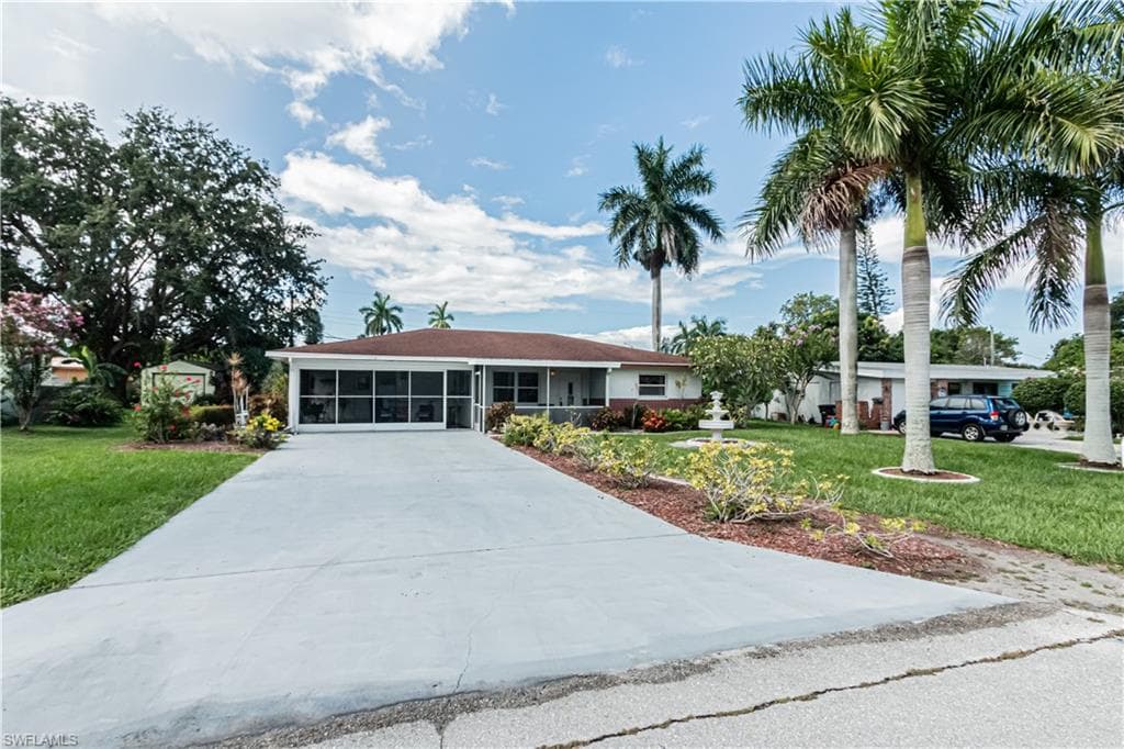 4146 River DR FORT MYERS, FL 33916