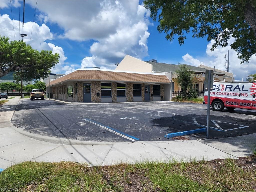 4645 SE 15th AVE CAPE CORAL, FL 33904