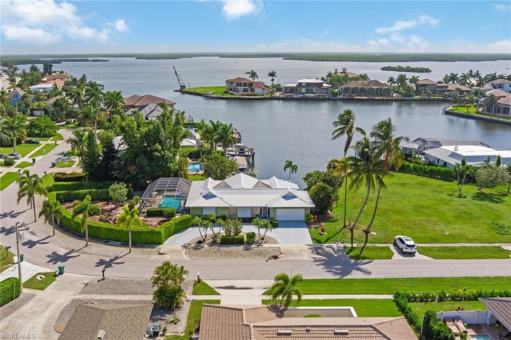 711 Fairlawn CT MARCO ISLAND, FL 34145