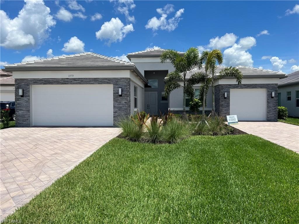 11715 Peony TER NAPLES, FL 34120