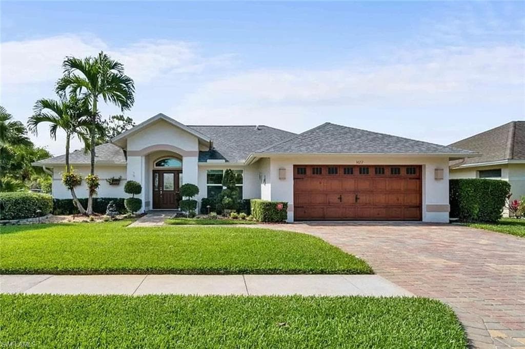 3672 Kent DR NAPLES, FL 34112
