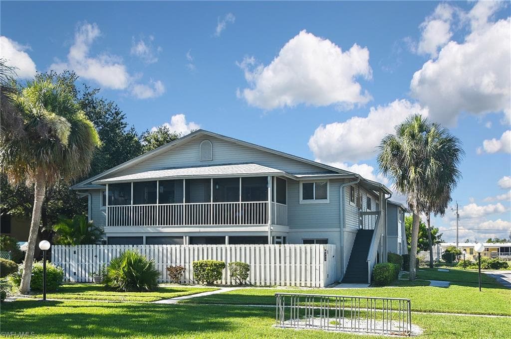 5745 Foxlake DR E NORTH FORT MYERS, FL 33917