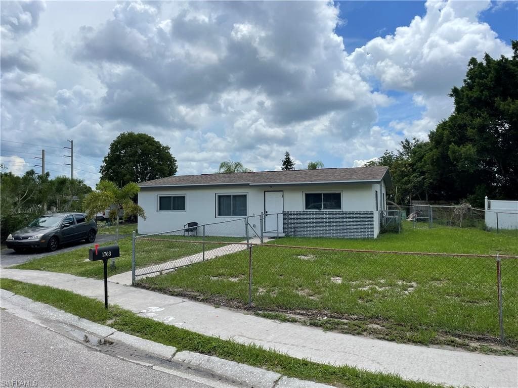 1763 N Markley CT FORT MYERS, FL 33916