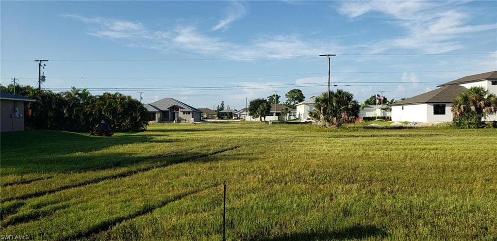 1808 SW 38th TER CAPE CORAL, FL 33914