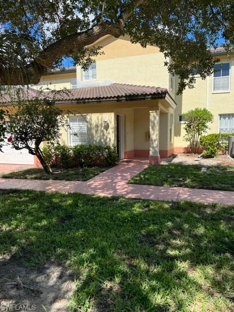 300 Diamond CIR 302 NAPLES, FL 34110