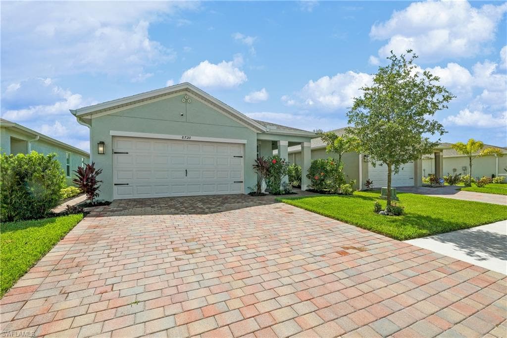 8720 Swell Brooks CT NORTH FORT MYERS, FL 33917