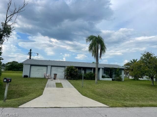 201 E Jasmine RD LEHIGH ACRES, FL 33936