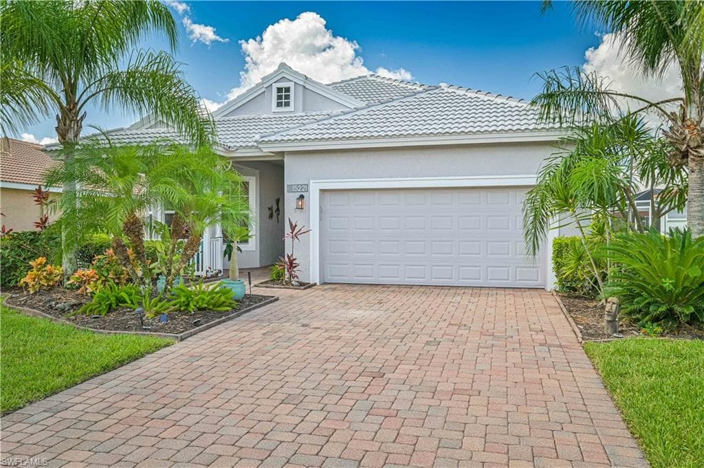 15221 Yellow Wood DR ALVA, FL 33920