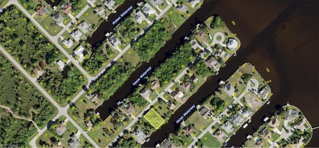 2482 Herron TER PORT CHARLOTTE, FL 33981