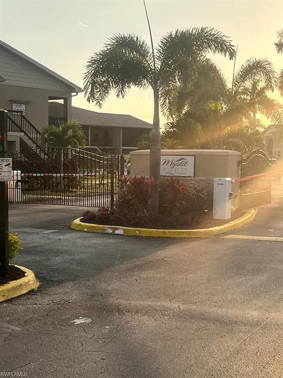 5319 Summerlin RD 1908 FORT MYERS, FL 33919