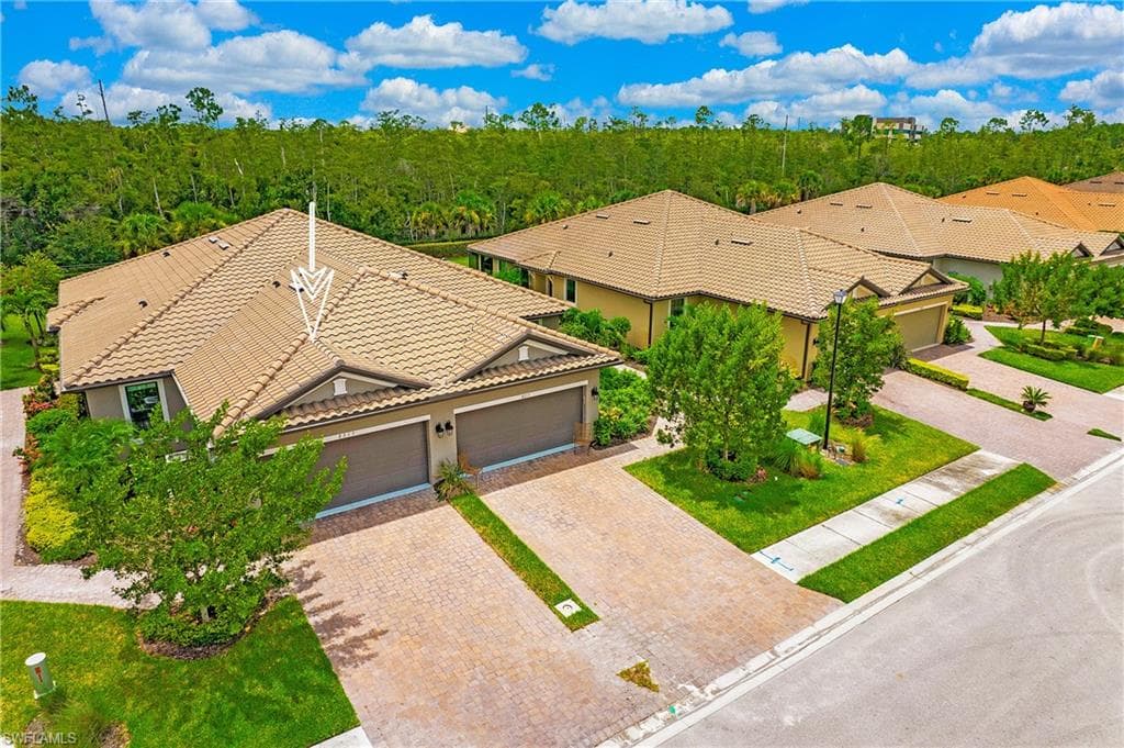 8213 Lucello TER W NAPLES, FL 34114