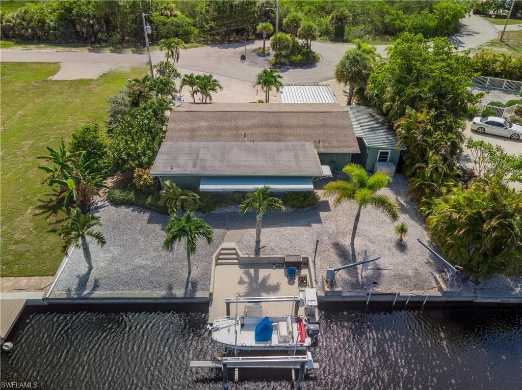 2891 Cussell DR ST. JAMES CITY, FL 33956