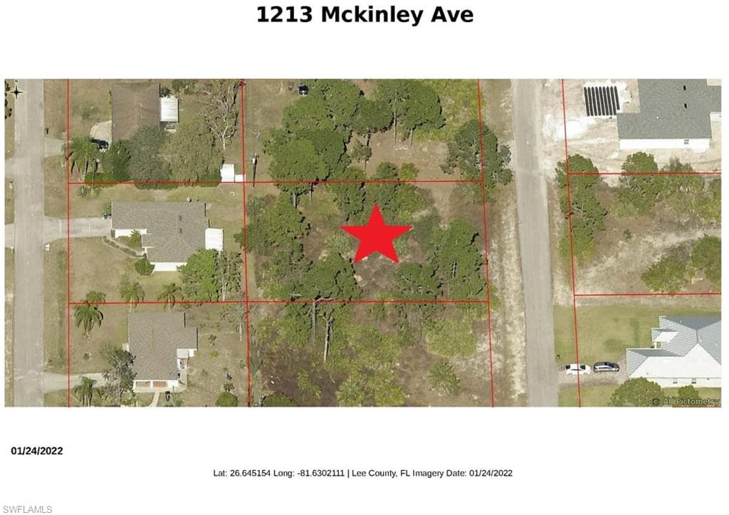 1213 McKinley AVE LEHIGH ACRES, FL 33972