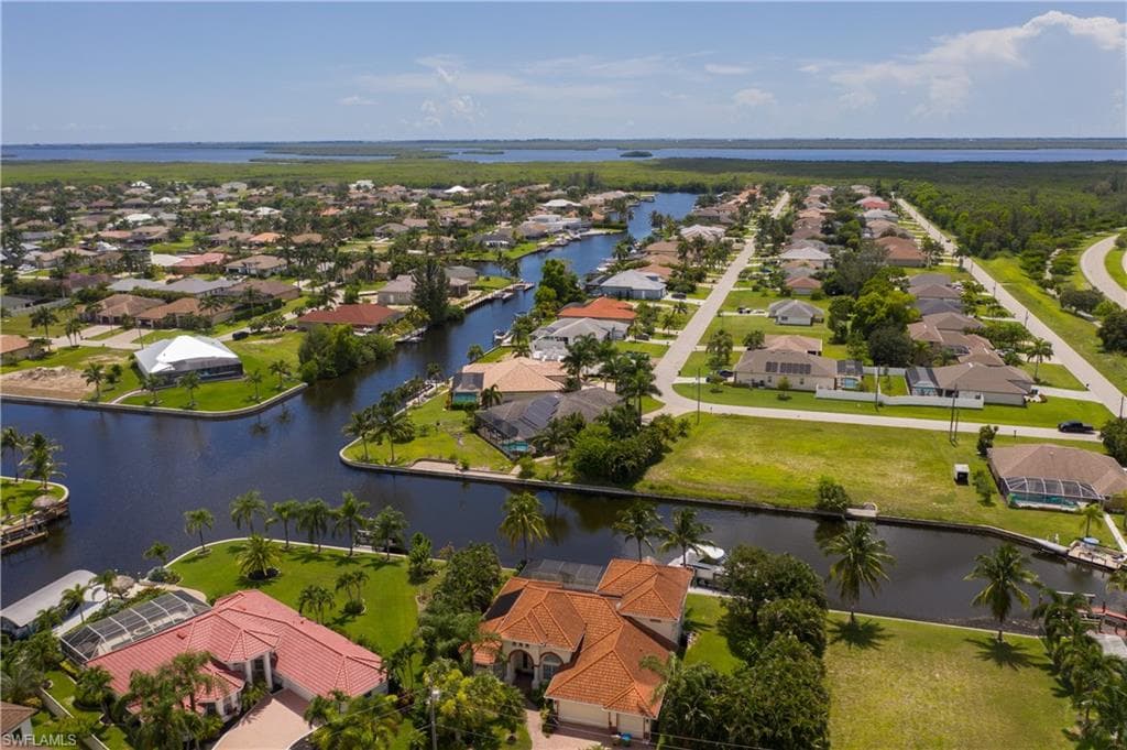 2409 SW 27th AVE CAPE CORAL, FL 33914