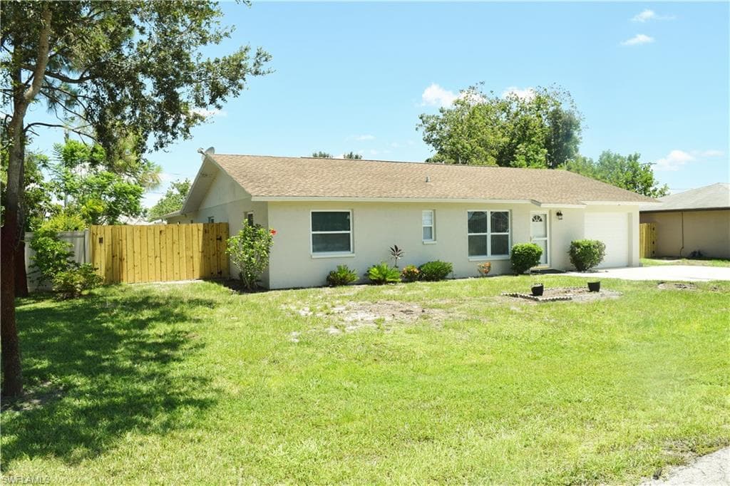 13032 8th ST FORT MYERS, FL 33905