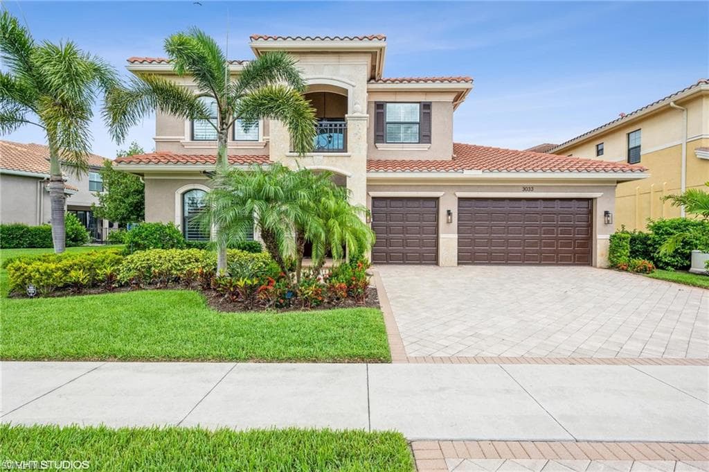 3033 Cinnamon Bay CIR NAPLES, FL 34119
