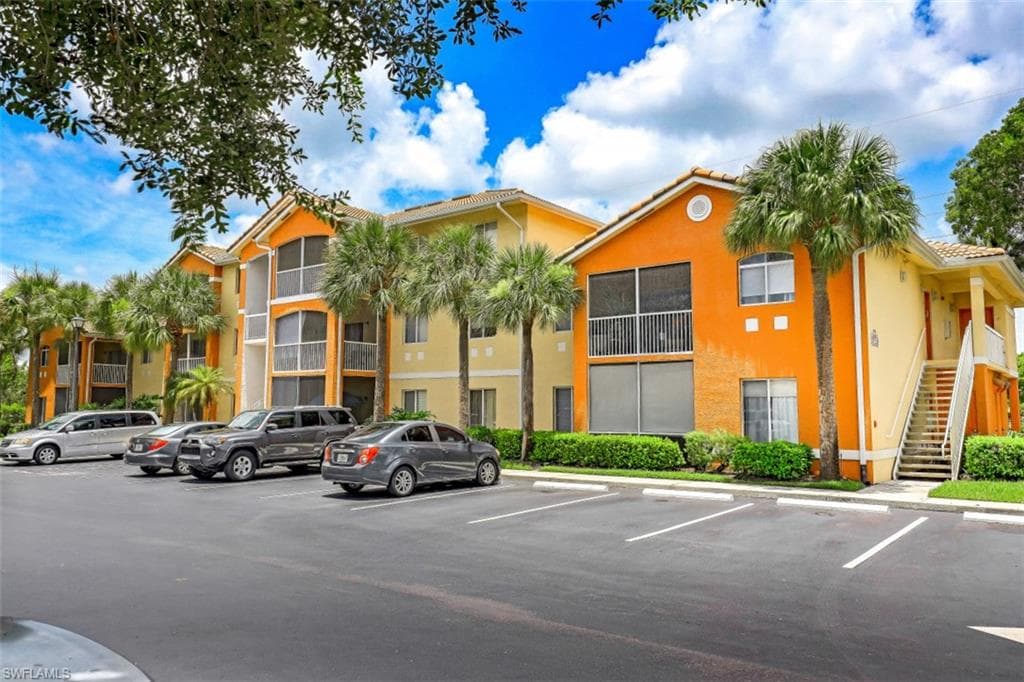 6481 Aragon WAY 101 FORT MYERS, FL 33966