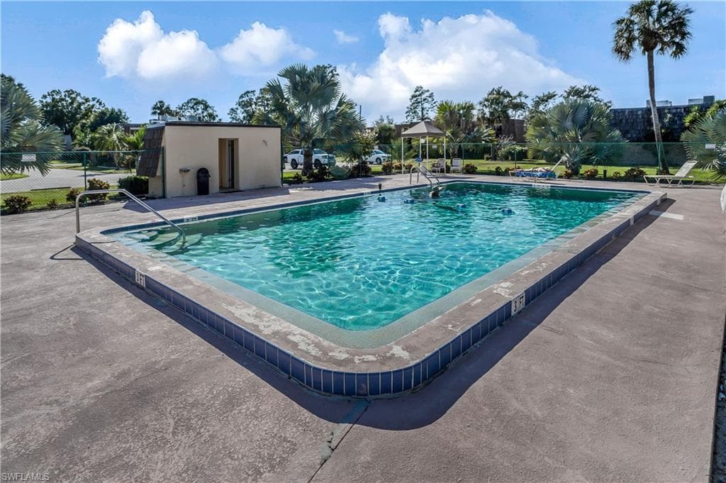 3304 Sandlewood LN 2 FORT MYERS, FL 33907