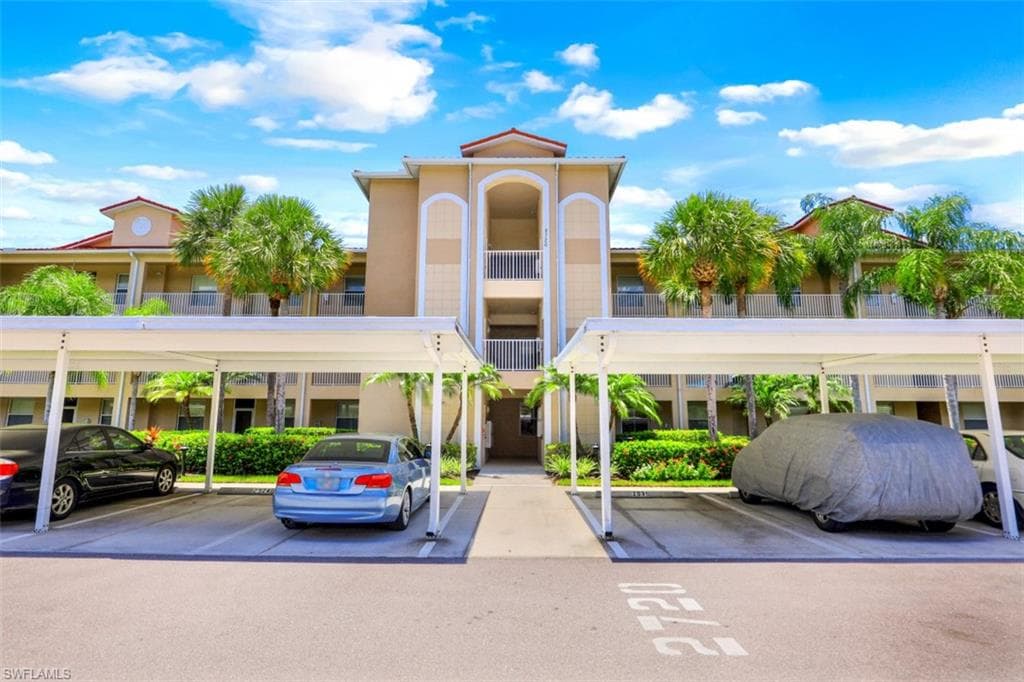 2720 Cypress Trace CIR 2914 NAPLES, FL 34119