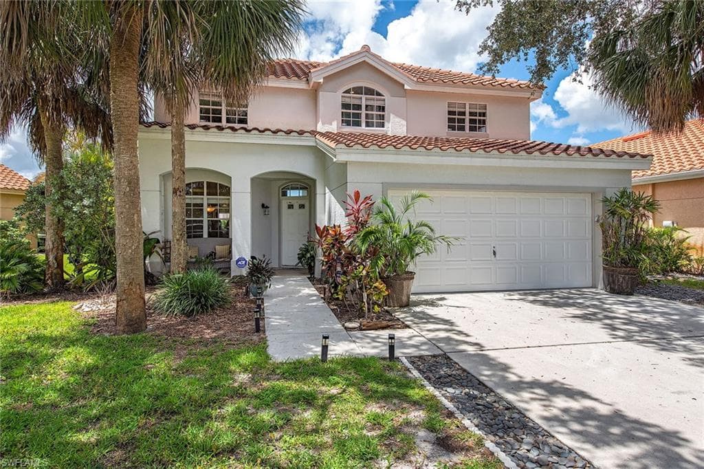 135 Lady Palm DR NAPLES, FL 34104