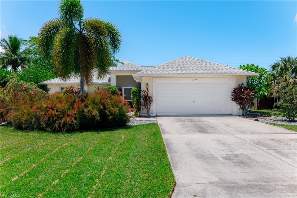 1324 37th ST CAPE CORAL, FL 33904