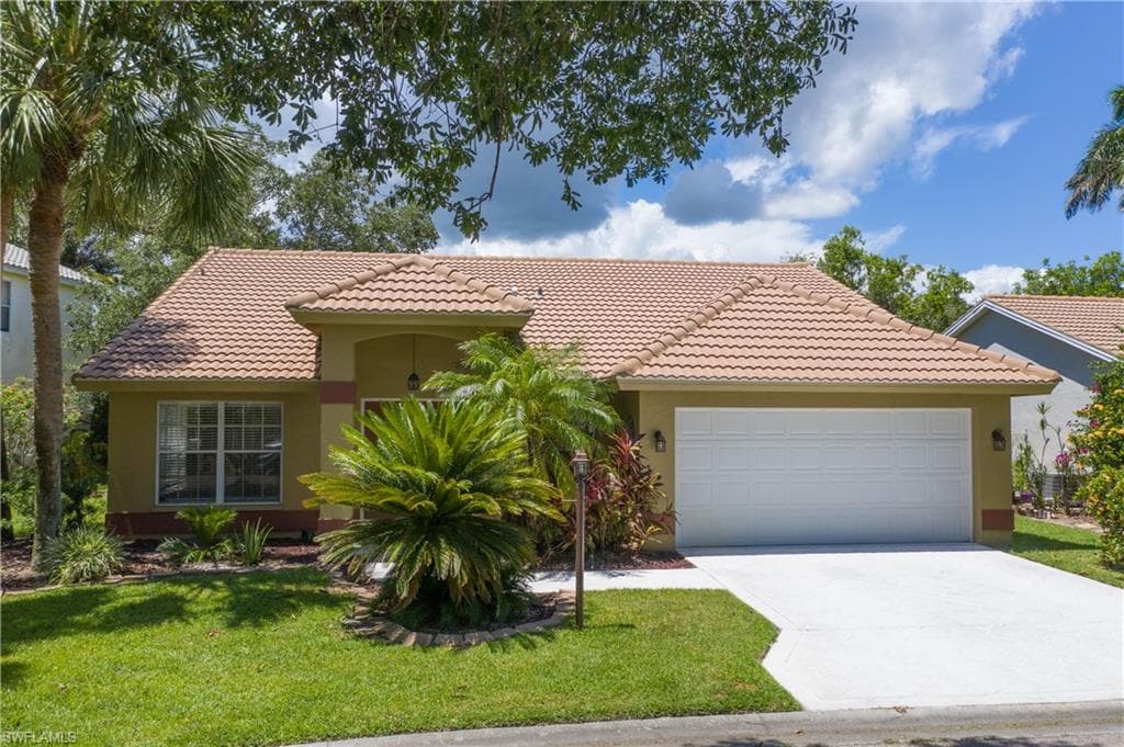 12371 Eagle Pointe CIR FORT MYERS, FL 33913