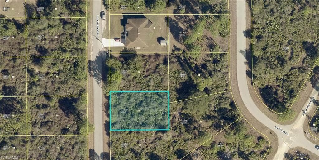 565 Sherwood AVE S LEHIGH ACRES, FL 33974