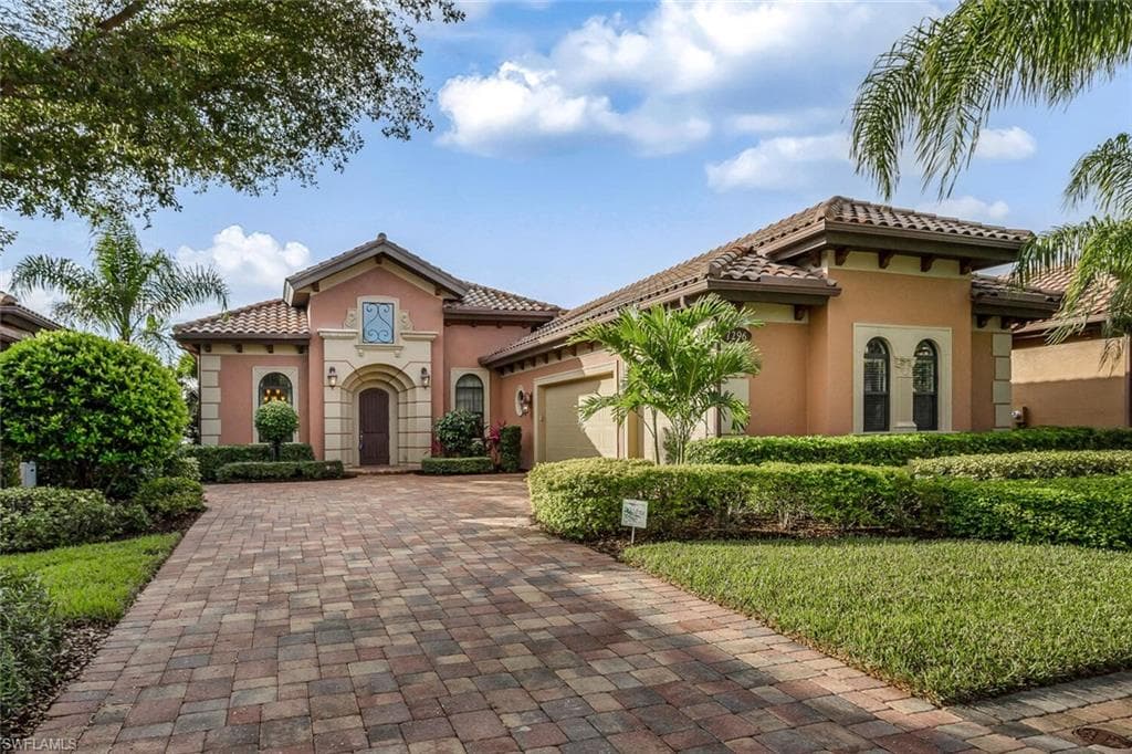 7296 Lantana CIR NAPLES, FL 34119