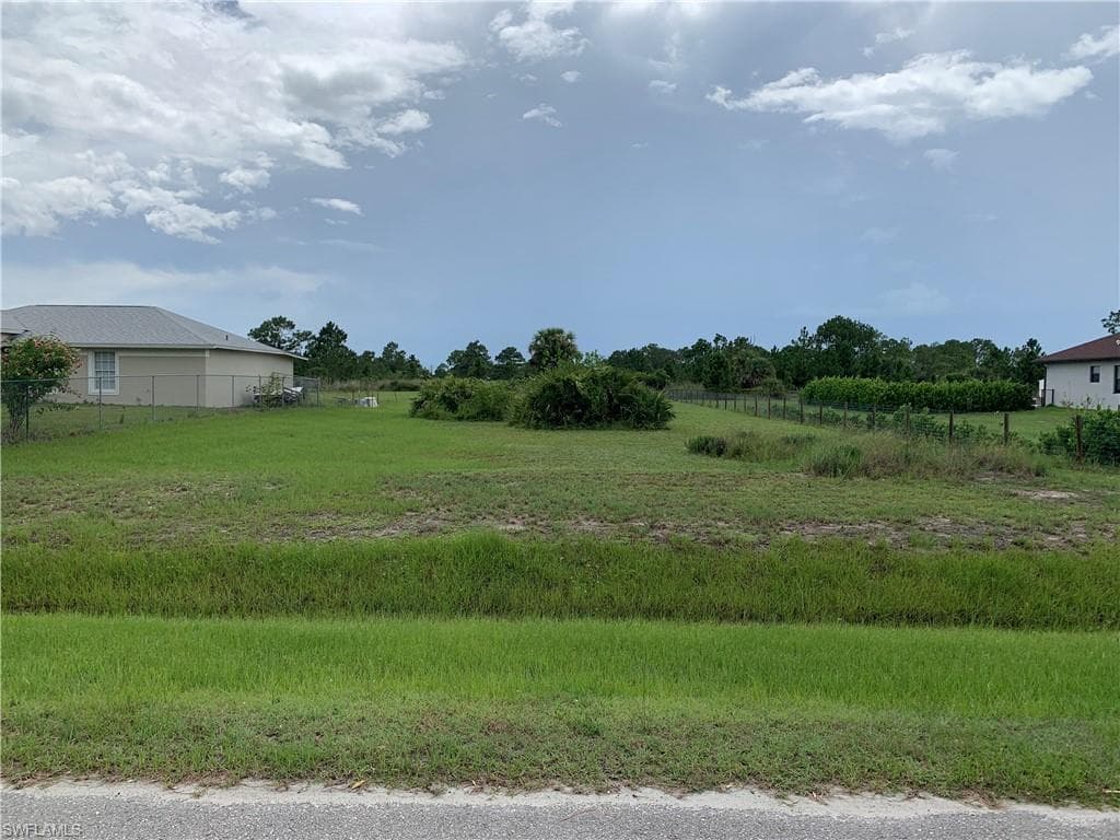 4865 16th ST NE NAPLES, FL 34120