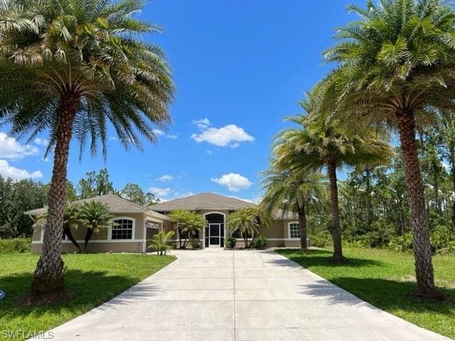 1104 Desoto AVE LEHIGH ACRES, FL 33972
