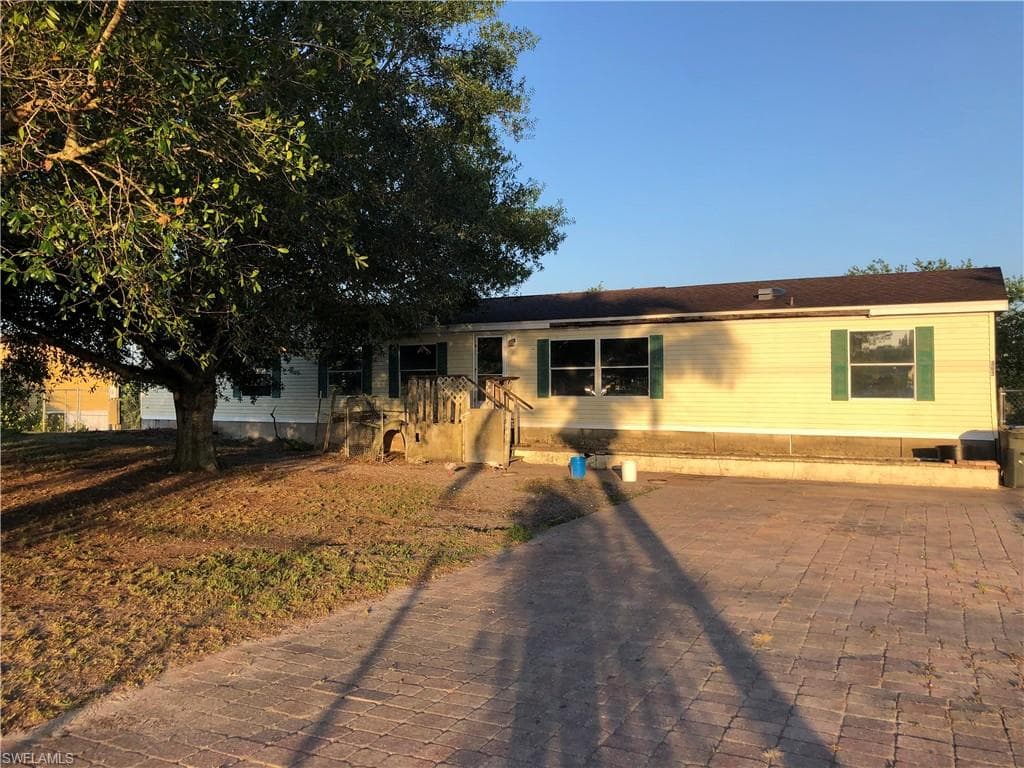3638 Dustin DR LABELLE, FL 33935