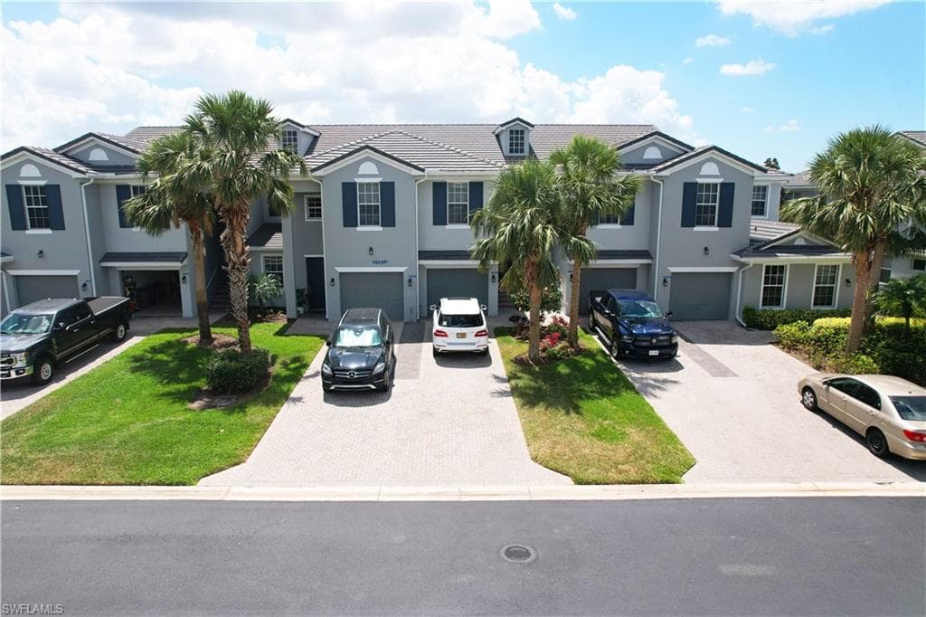 16590 Goldenrod LN 202 ALVA, FL 33920