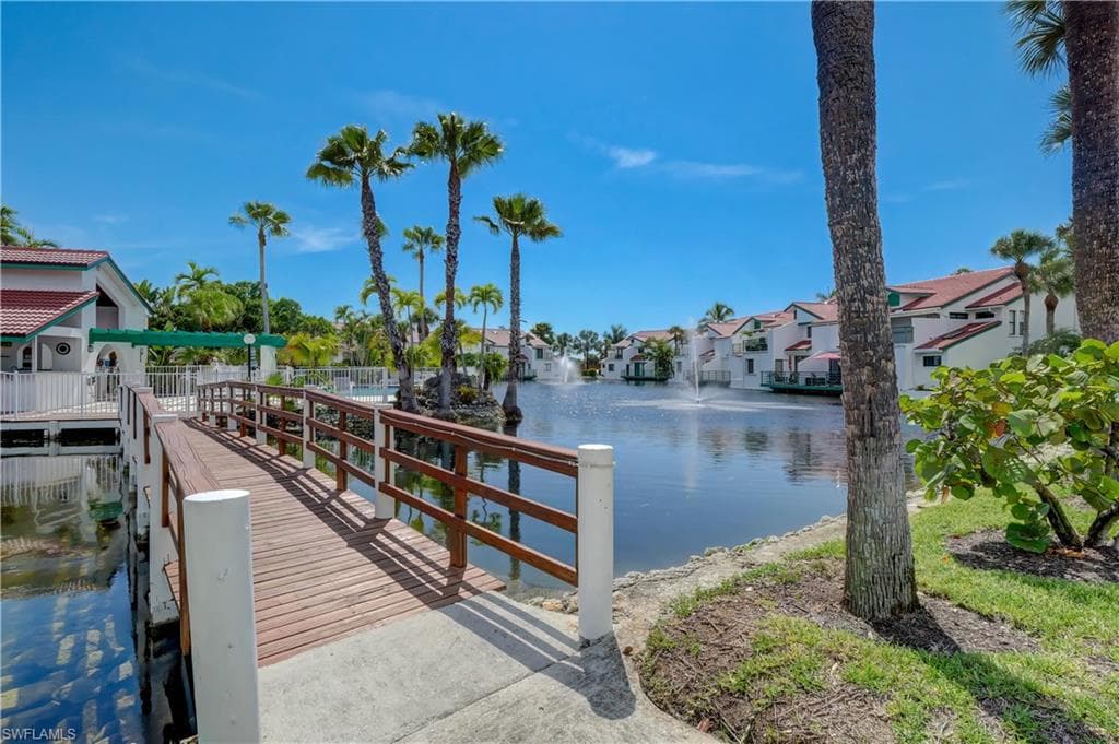 2262 Anchorage LN B NAPLES, FL 34104