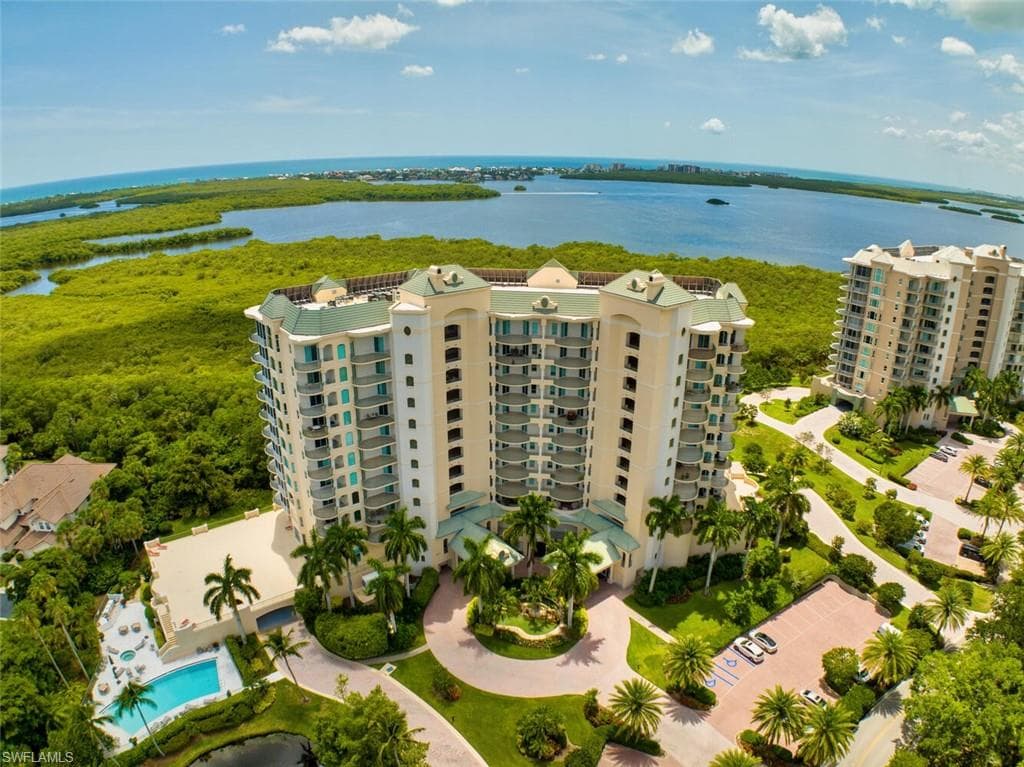 4801 Island Pond CT 402 BONITA SPRINGS, FL 34134