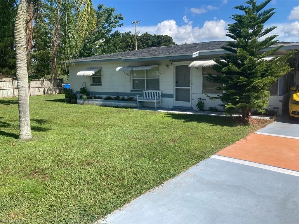 802 Coolidge AVE LEHIGH ACRES, FL 33936