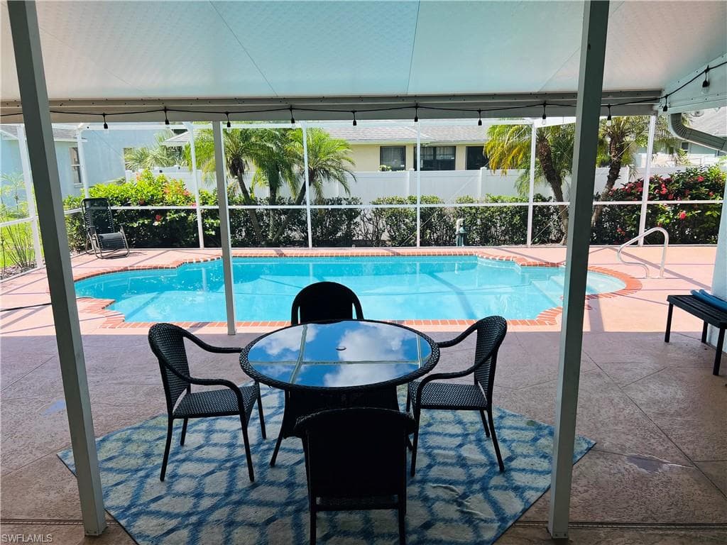 7430 Bear Hollow CIR FORT MYERS, FL 33967