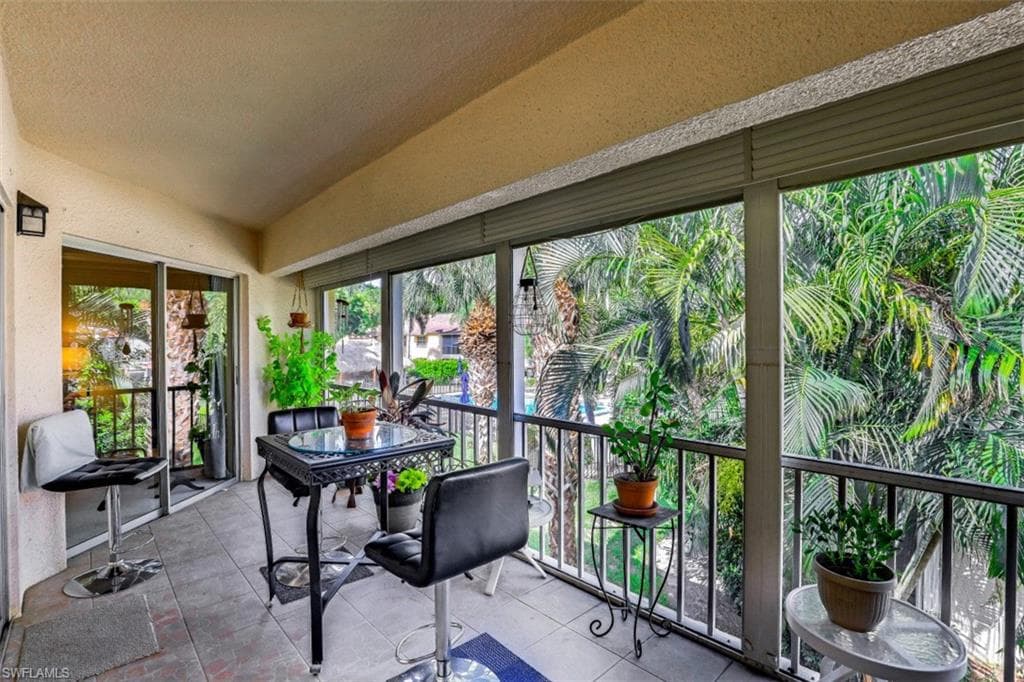 3200 Binnacle DR G4 NAPLES, FL 34103