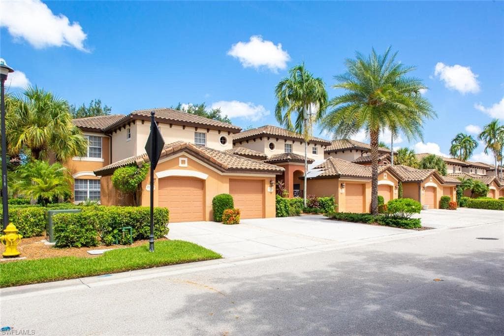 21770 Southern Hills DR 101 ESTERO, FL 33928