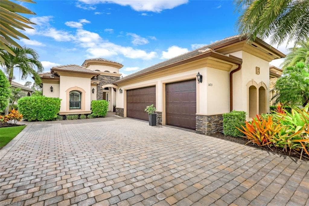 14713 Reserve LN NAPLES, FL 34109