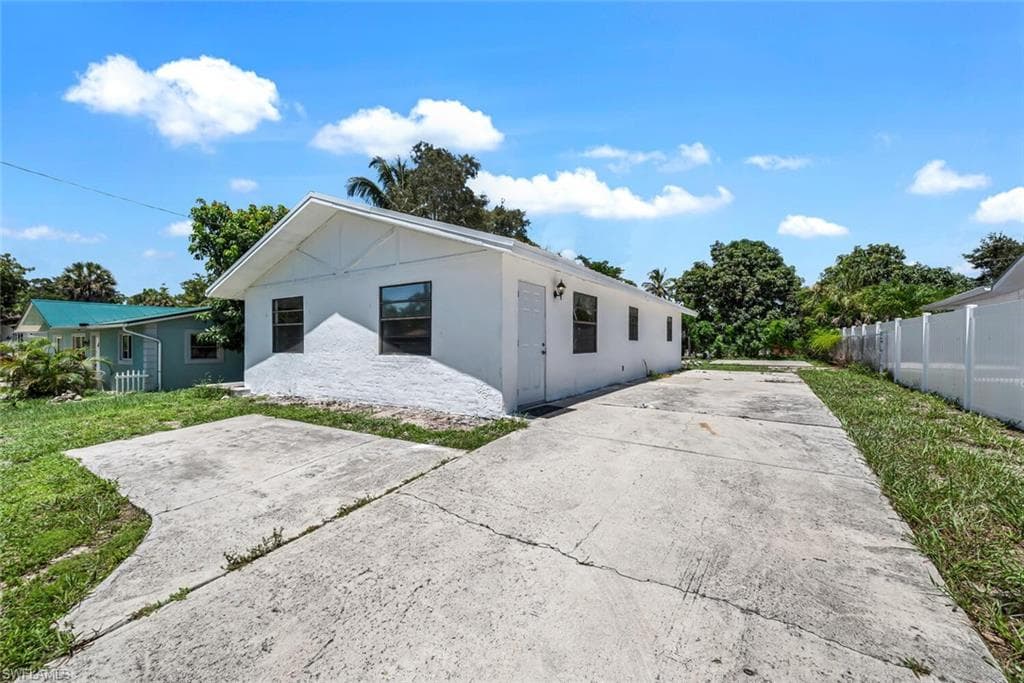 3501 Cherokee ST NAPLES, FL 34112