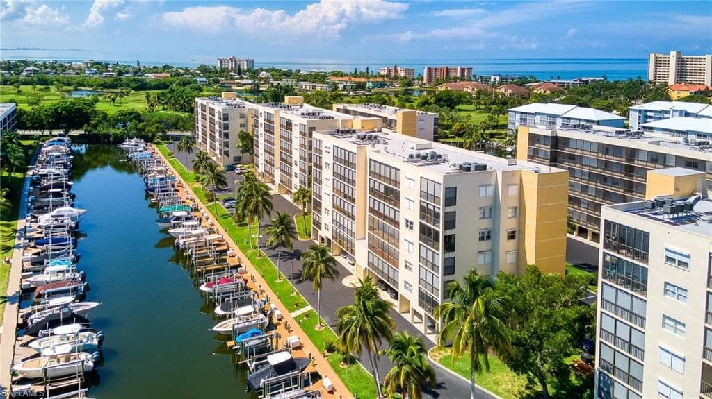 4421 Bay Beach LN 613 FORT MYERS BEACH, FL 33931