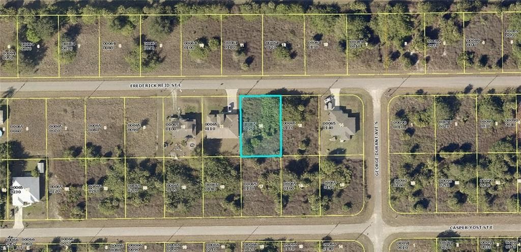 828 Frederick Reid ST E LEHIGH ACRES, FL 33974