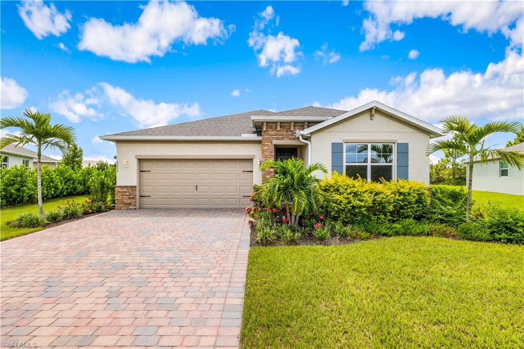 3213 Baravaldo CIR CAPE CORAL, FL 33909