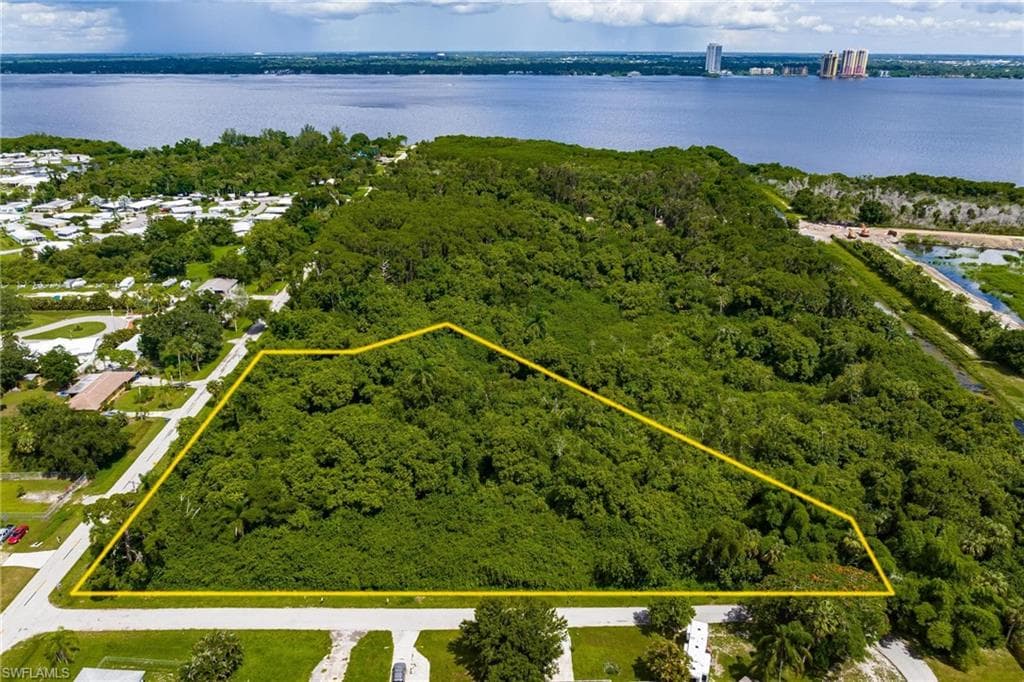 1145 Old Bridge RD NORTH FORT MYERS, FL 33917