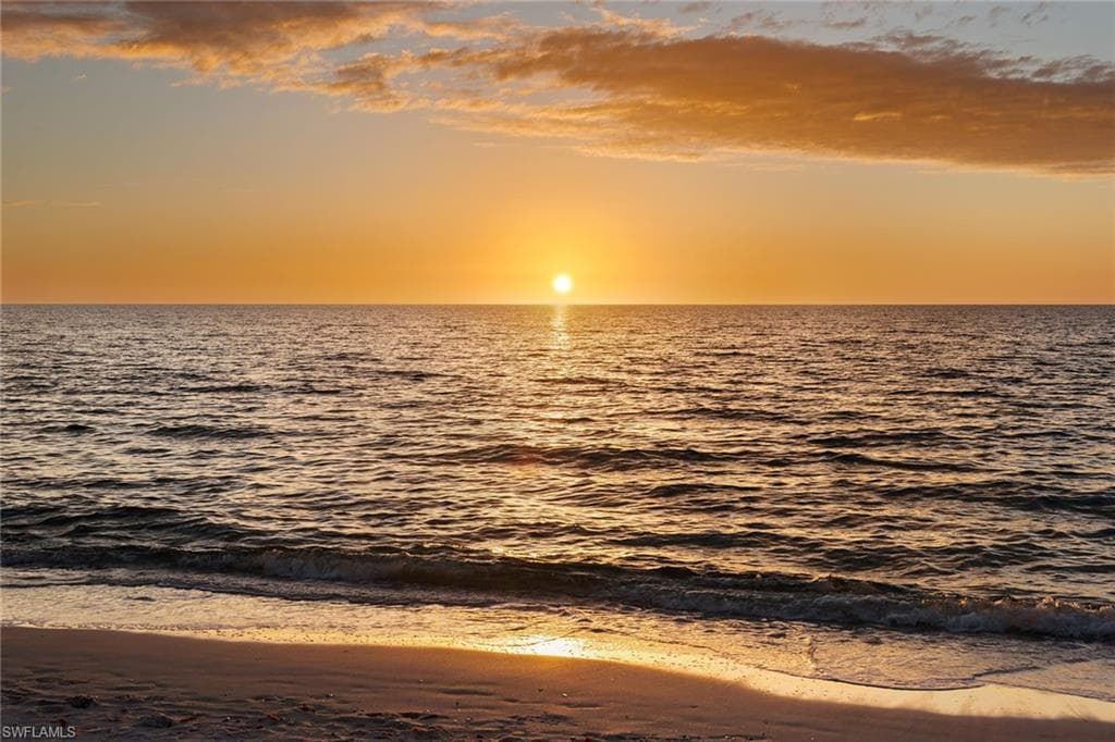 50 Seagate DR 301B NAPLES, FL 34103