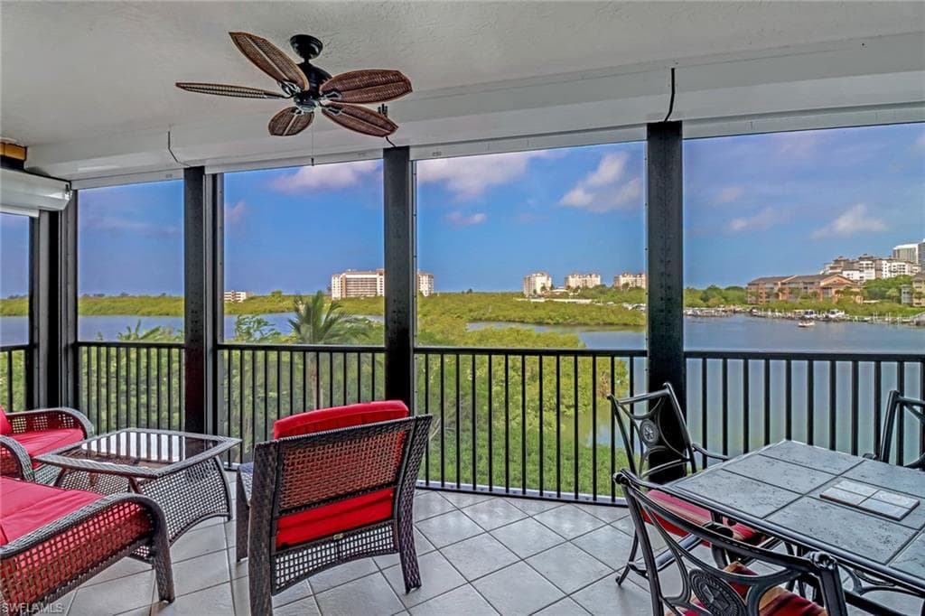 420 Cove Tower DR 402 NAPLES, FL 34110