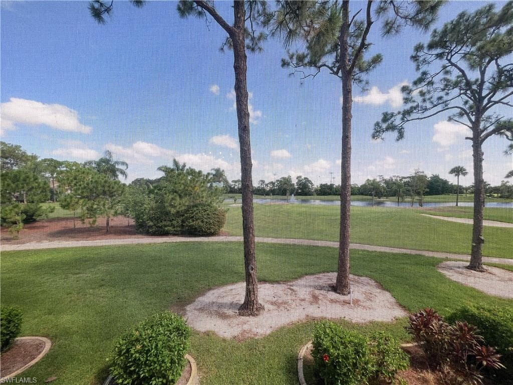 5765 Trailwinds DR 124 FORT MYERS, FL 33907